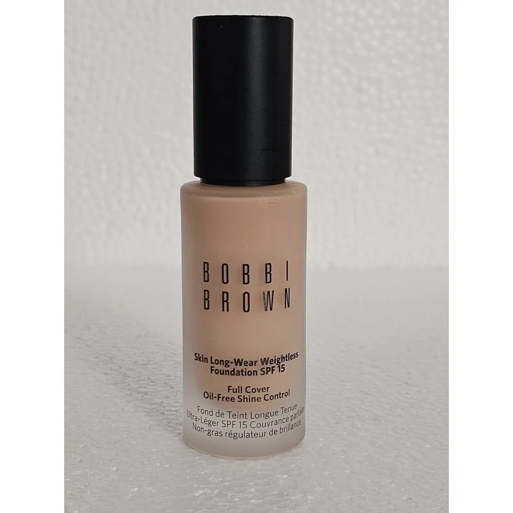 Bobbi Brown Skin Long-Wear Weightless Foundation Shade Golden Natural 4.75